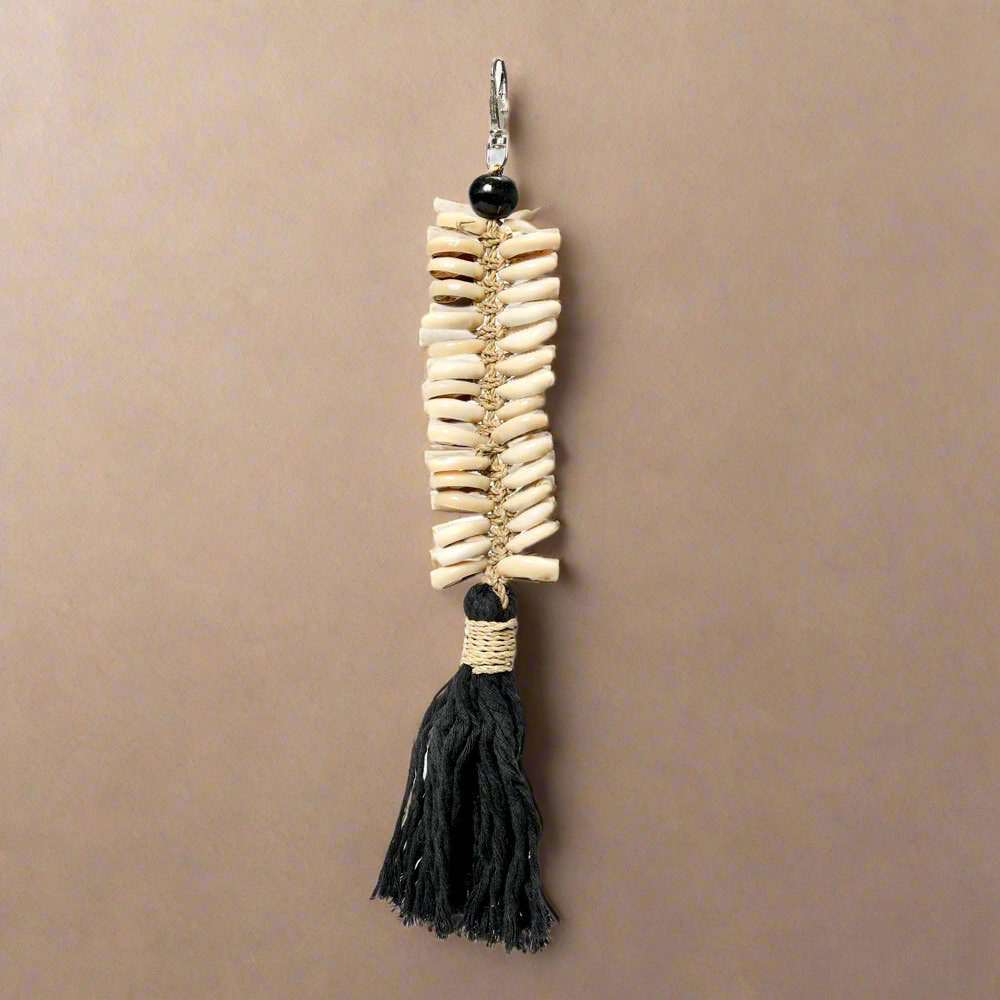 The Macrame Fishbone Keychain - Black