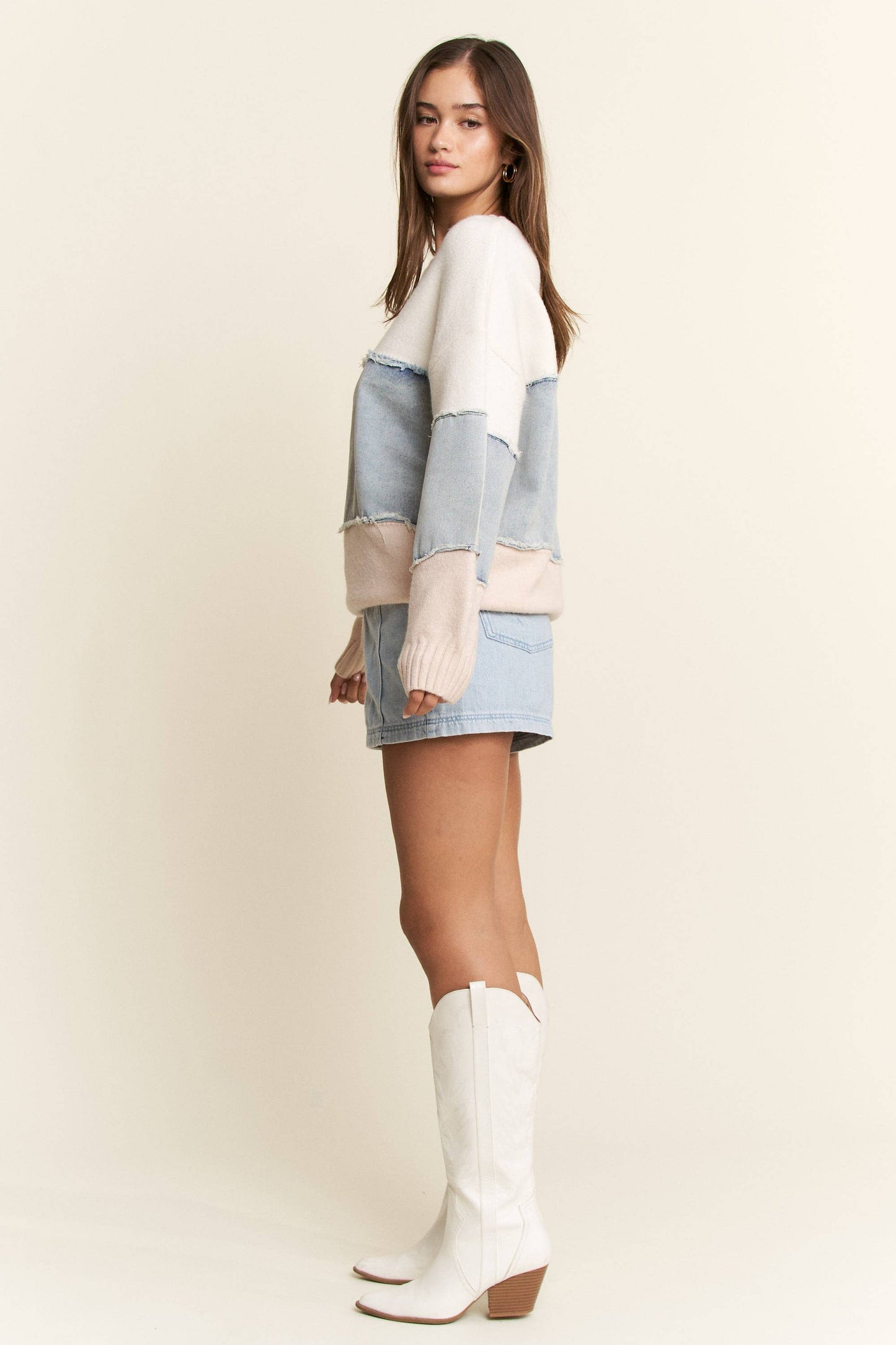 HORIZONTAL STRIPE SWEATER