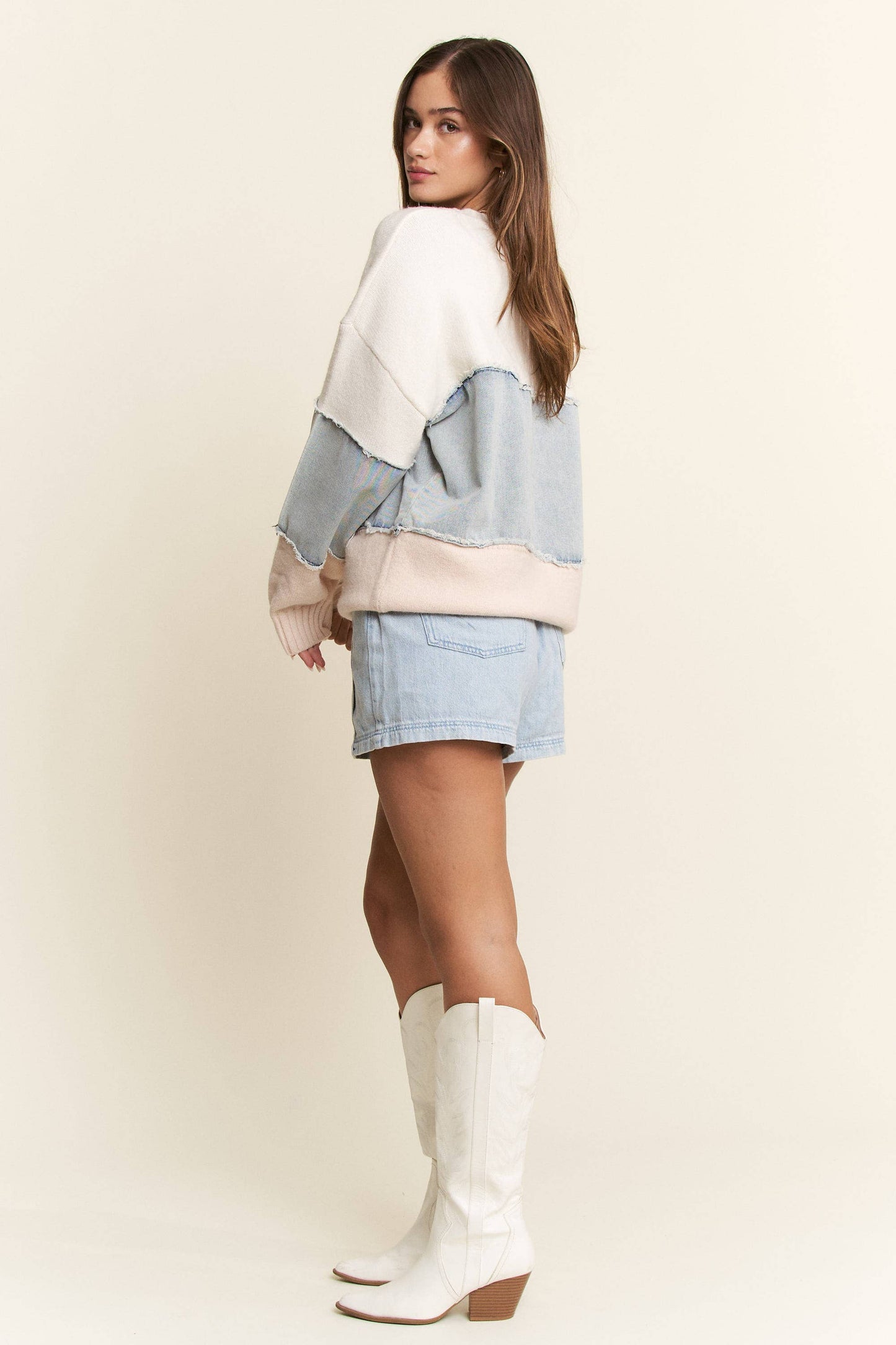 HORIZONTAL STRIPE SWEATER