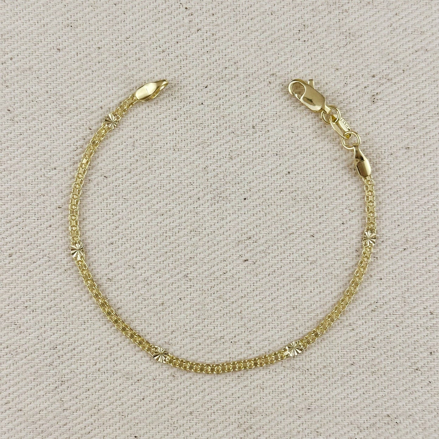 Mesh Chain with Diamond Cut Pressed Detail Bracelet