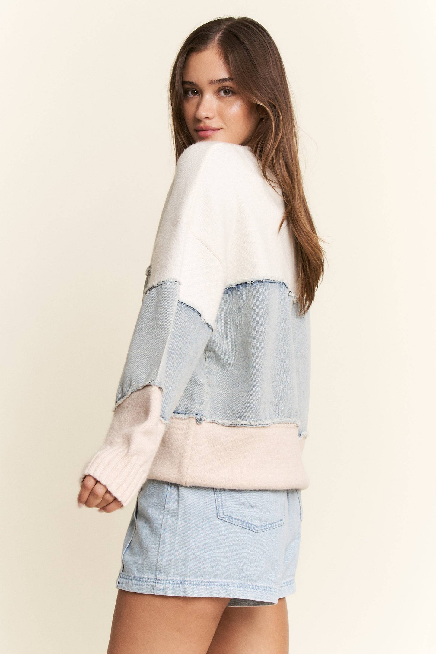 HORIZONTAL STRIPE SWEATER